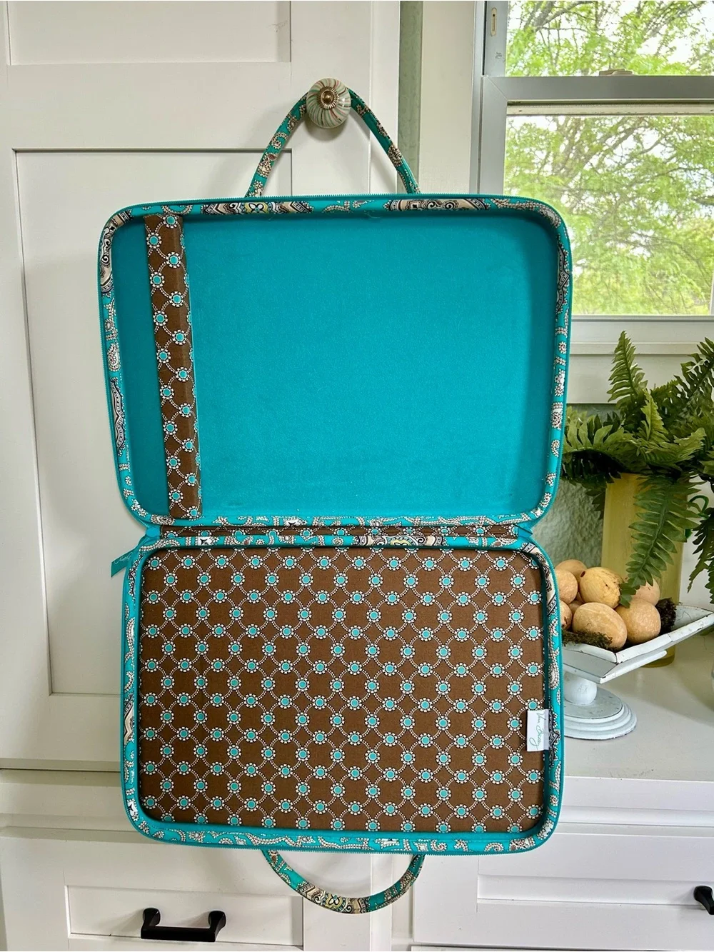 Vera Bradley “Totally Turq” Laptop Case. Turquoise/Brown Paisley Pattern.